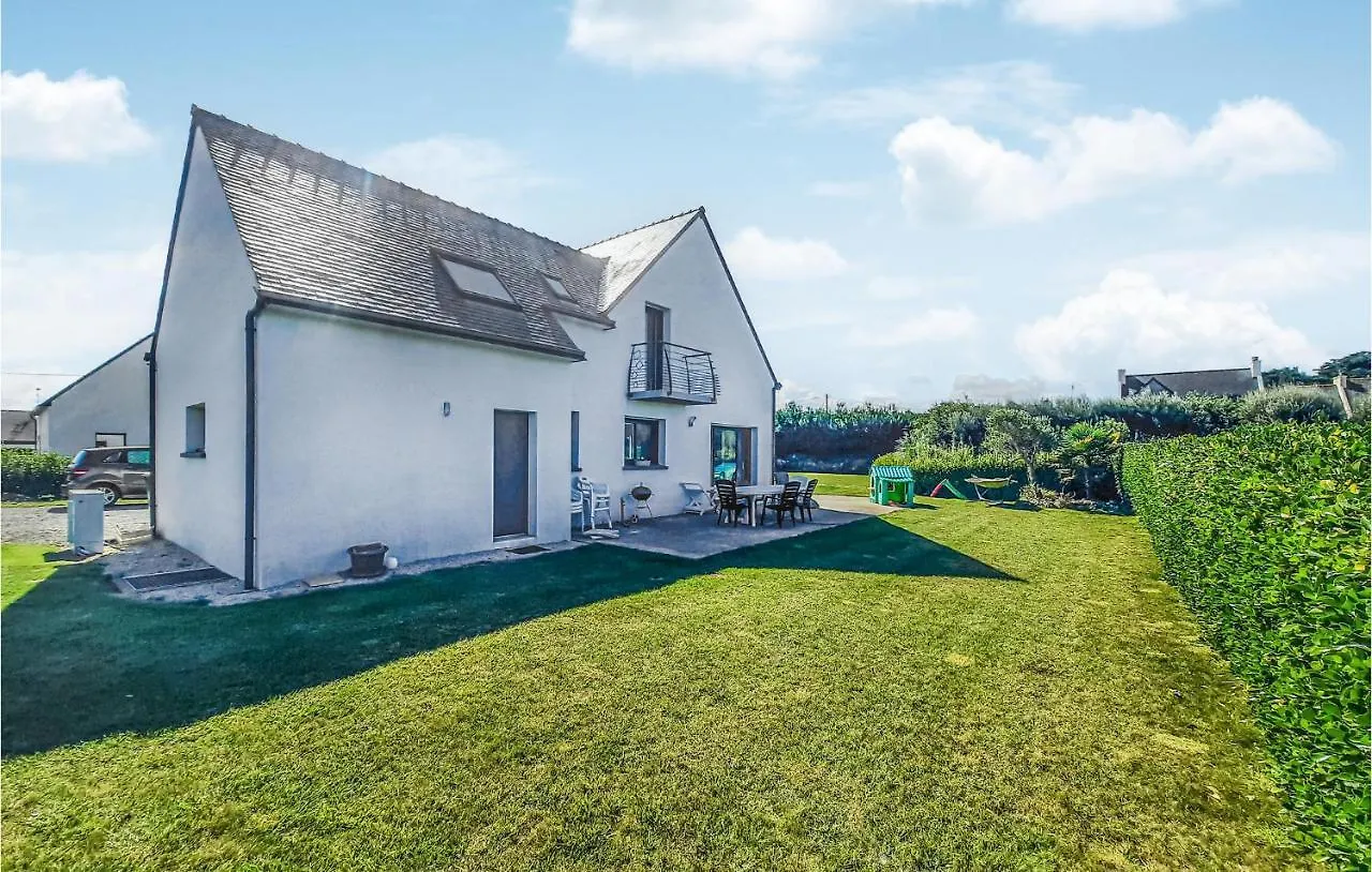 Pet Friendly Home In Plouguerneau With Wifi